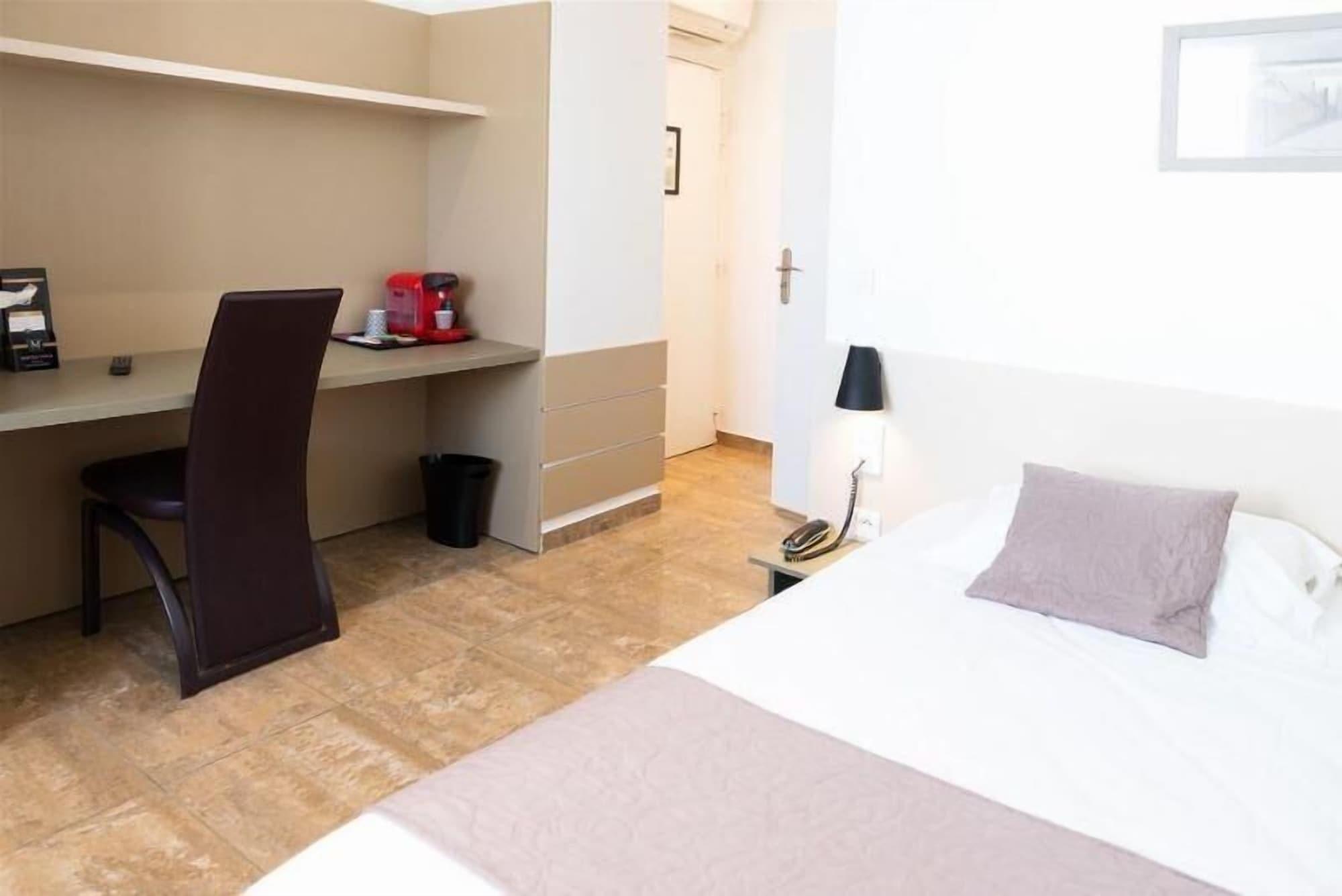 Hotel Le Saint Germain Aulnay-sous-Bois Exterior foto
